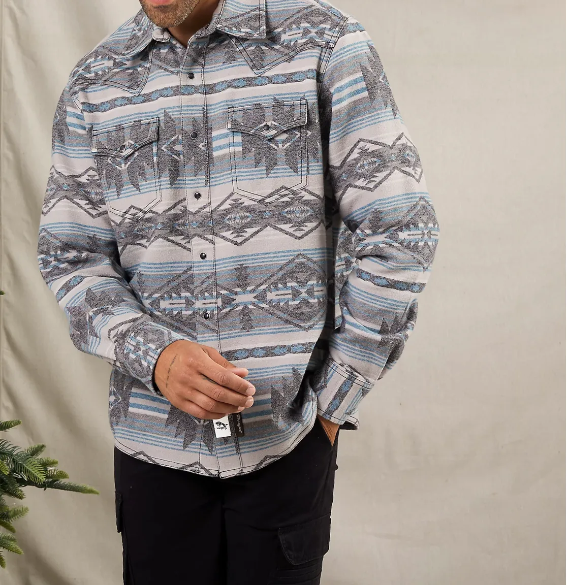 112318897 - Wrangler Retro Long Sleeve Shirt