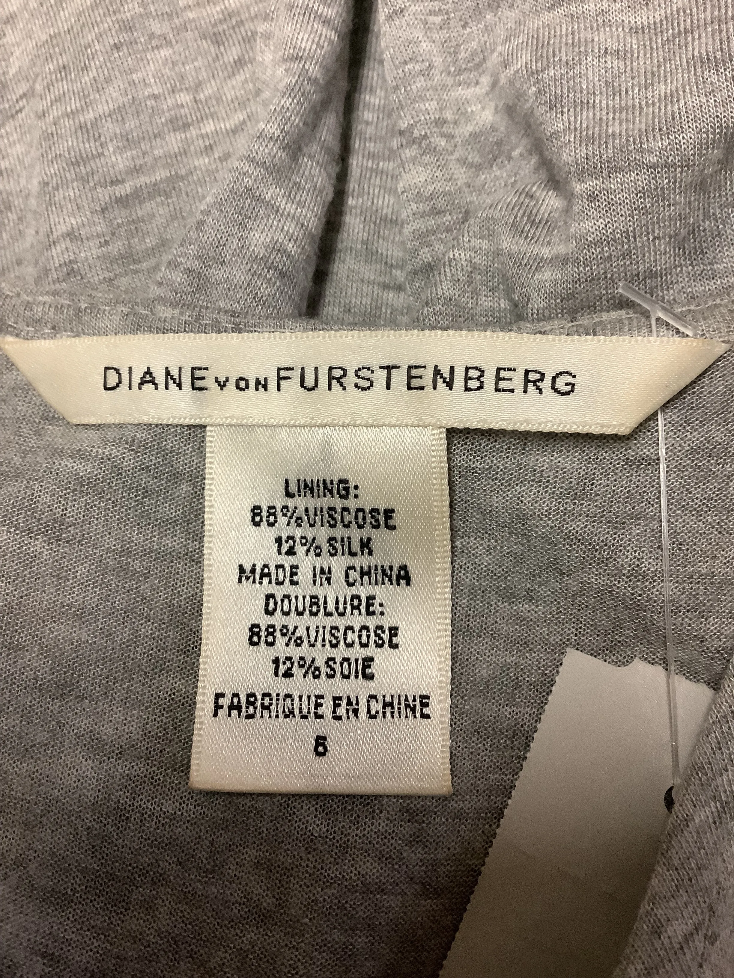 Diane VonFurstenberg Top Grey Sleeveless Scoop Neck Size: 6