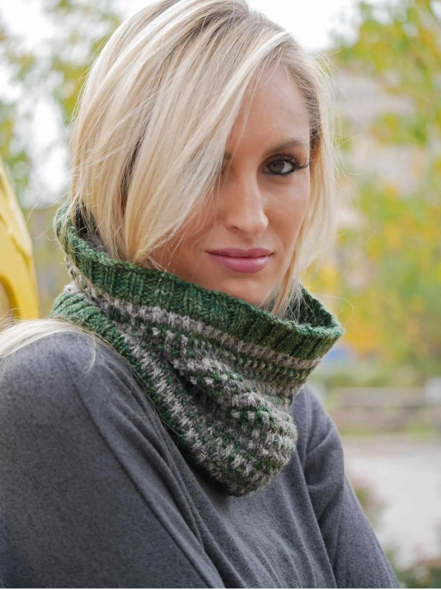 Mass Transit Cowl <br/><small>knitting pattern</small>