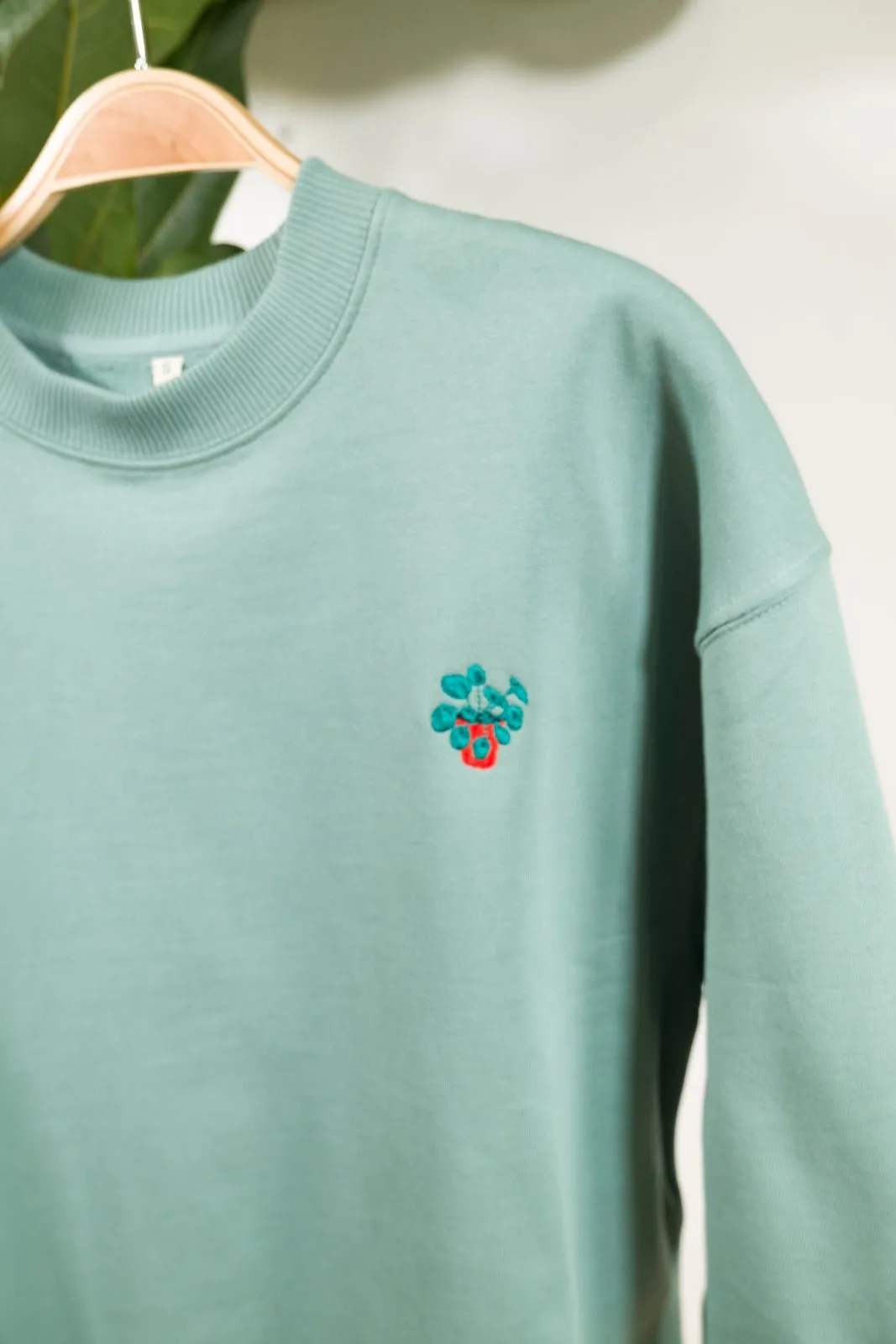 pannenkoekplant womens organic sweater